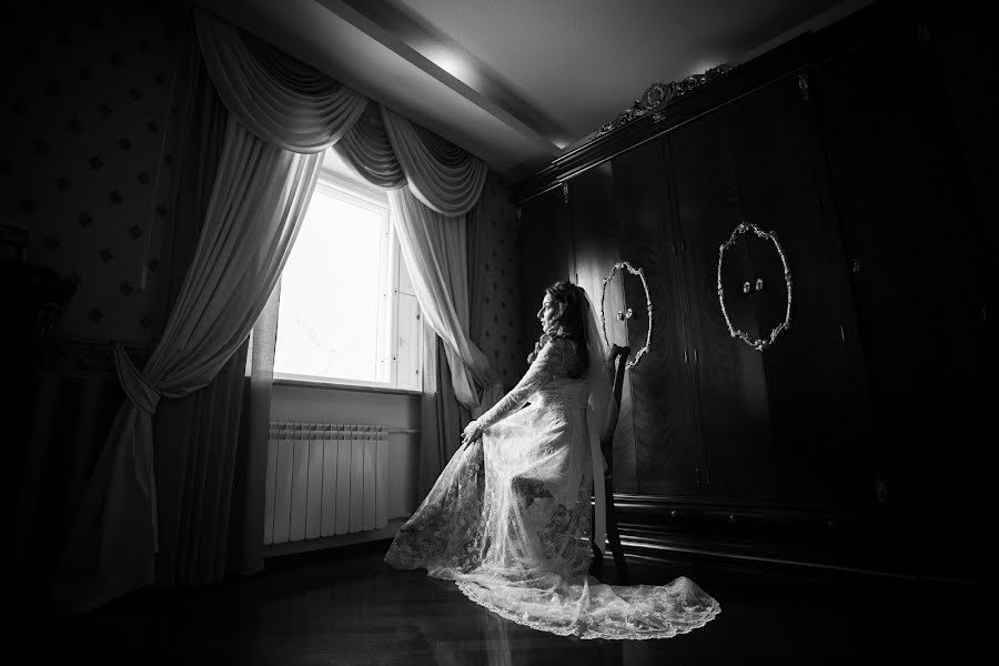 結婚式の写真家Aleksandr Suvorov (kreezd)。2016 9月24日の写真