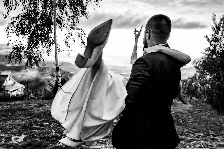 Wedding photographer Sabina Mladin (sabina). Photo of 22 November 2020