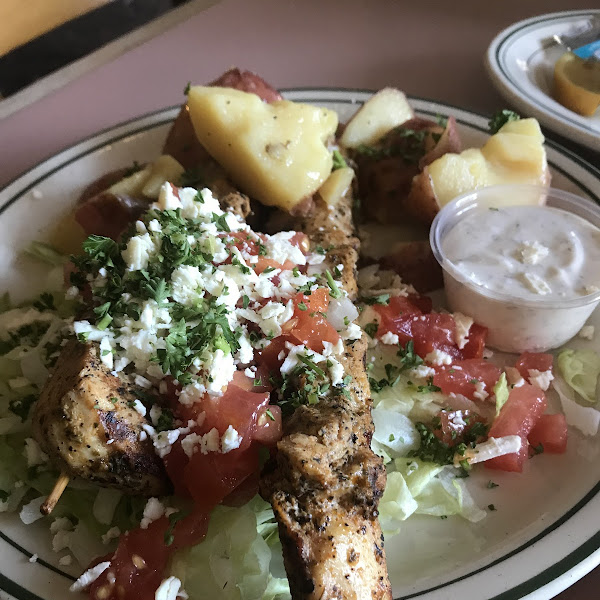 Chicken kabobs
Lemon potatoes
GF bread!!!
Amazing