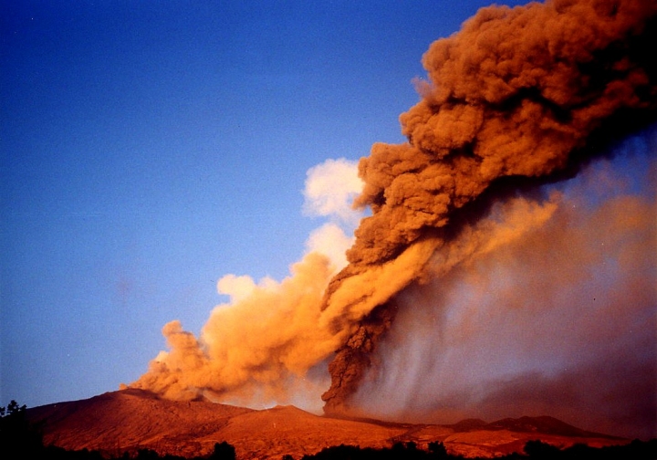 Abbraccio fumoso di chiafra