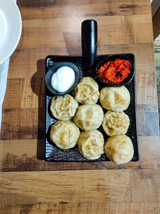 Veg Steamed Momos [8 Pieces]