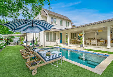 Maison avec piscine et jardin 3