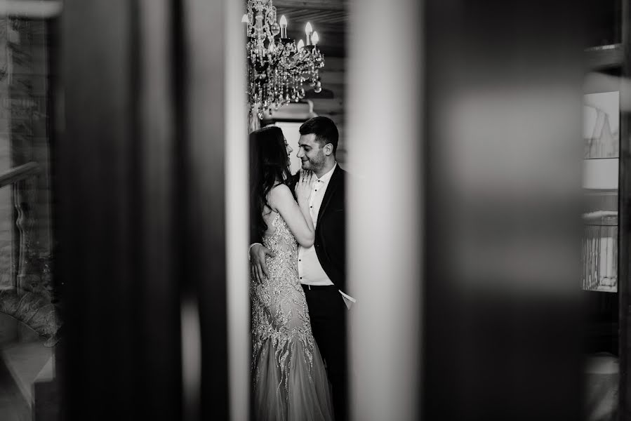 Fotografo di matrimoni Roman Zhdanov (roomaaz). Foto del 16 marzo 2019