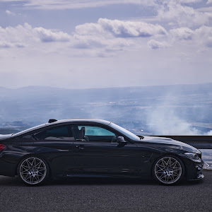 M4 クーペ F82