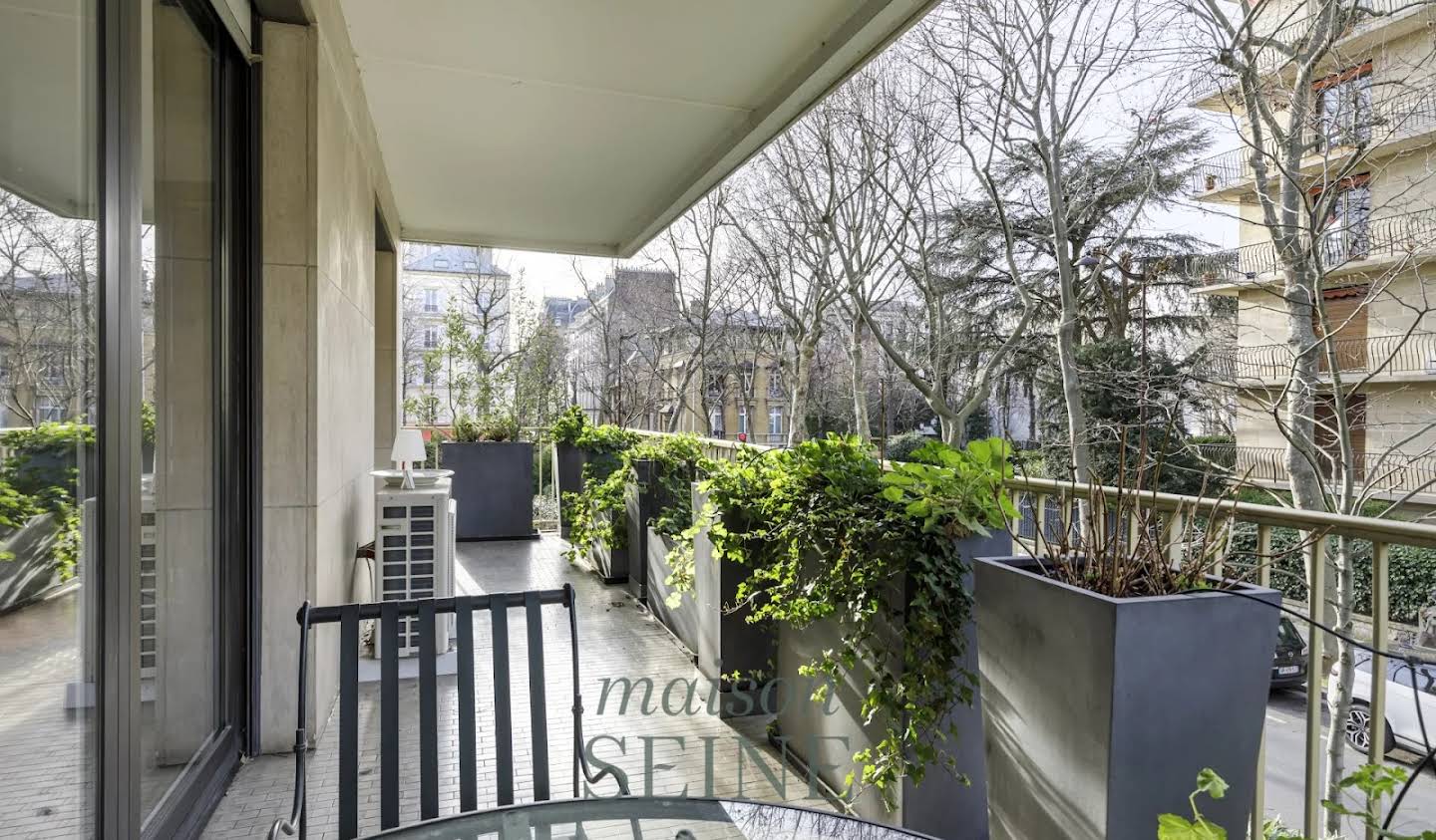 Apartment with terrace Neuilly-sur-Seine