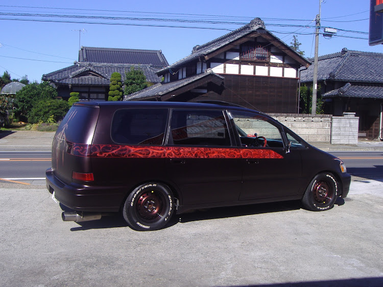 Sunlight mori （Acco）さんが投稿したRA1・オデッセイ・ホンダ・カスタム・ピンストライプに関するカスタム事例の投稿画像3枚目