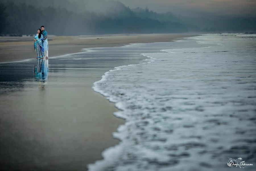 Jurufoto perkahwinan Rajan Dey (raja). Foto pada 11 Mac