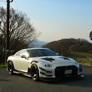 NISSAN GT-R R35