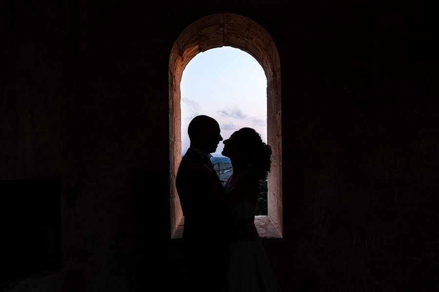 結婚式の写真家Santi Villaggio (santivillaggio)。2023 7月1日の写真