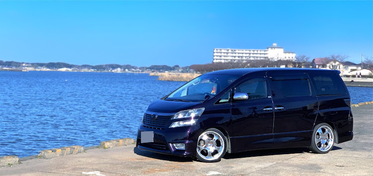 ヴェルファイアのヴェルファイア20系・20インチ・洗車・TOYOTAに関するカスタム事例の投稿画像1枚目