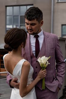 Fotógrafo de casamento Krestina Romanova (krestikfoto). Foto de 28 de setembro 2021