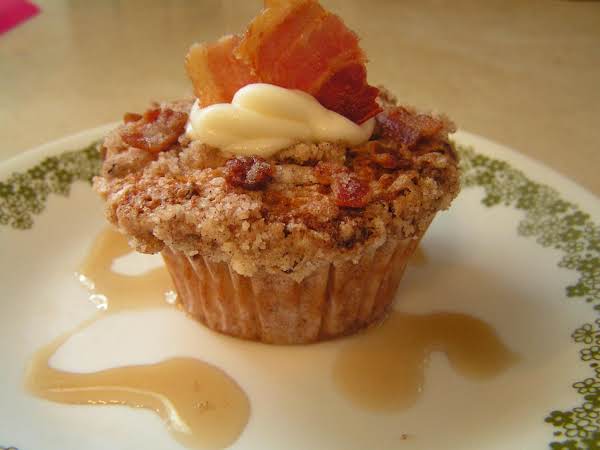 Grannie Styles' Maple BACON Praline Muffins_image