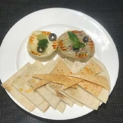 Hummus And Babaganoush With Pita