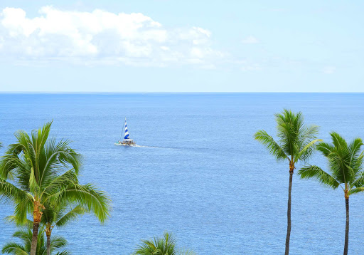 kona-sailboat.jpg - The view from our tower in the Sheraton Kona on the Big Island of Hawaii.