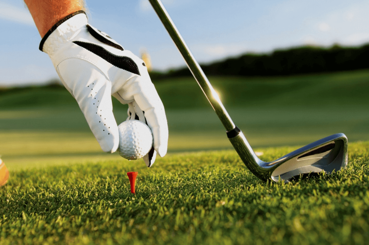  Sản phẩm dùng để tập thể thao thích hợp cho bạn mua làm quà Tết như gây đánh golf