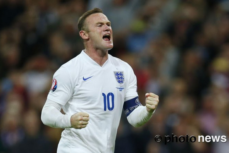 Rooney gifle un catcheur