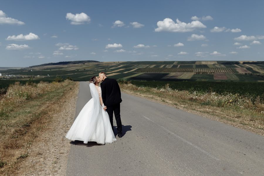 Fotografo di matrimoni Nazariy Perepelica (chiroki98). Foto del 3 settembre 2020