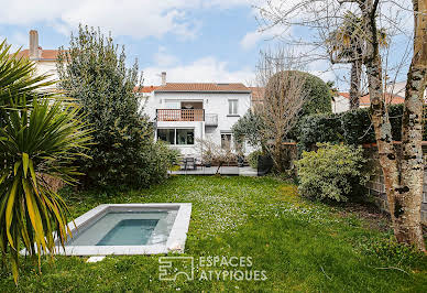 Maison avec piscine et terrasse 8