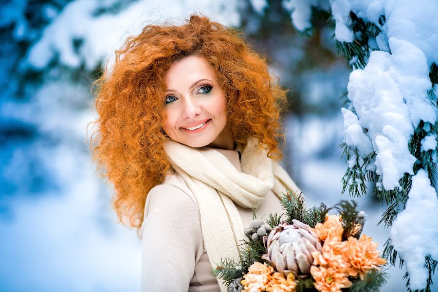 Jurufoto perkahwinan Elena Metelica (elenandroma). Foto pada 15 Februari 2015