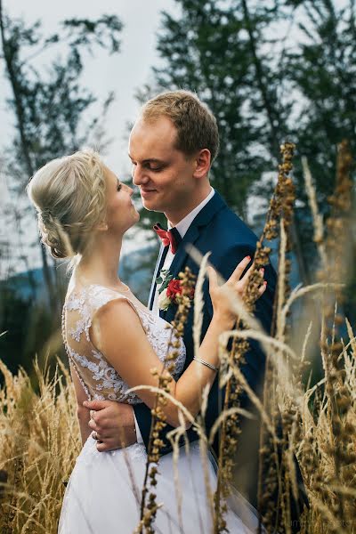 Fotografo di matrimoni Radim Tesarcik (luminia). Foto del 17 settembre 2019