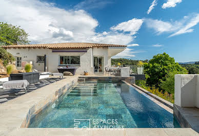 Maison avec piscine et terrasse 19