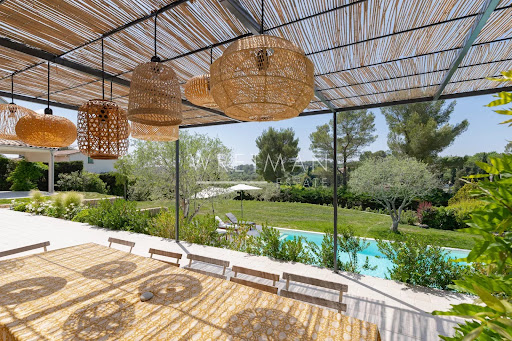 Villa avec piscine et jardin 2