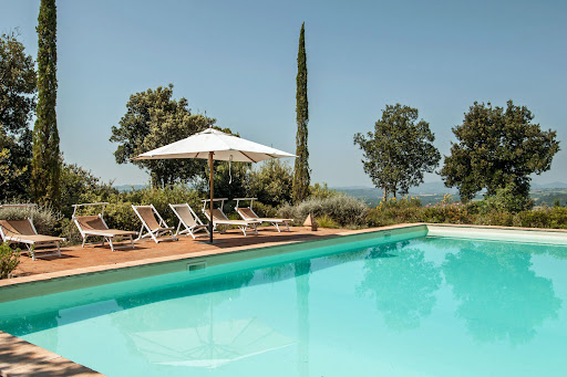 House with pool 3