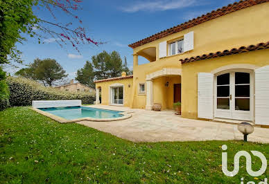 Maison avec piscine et terrasse 20