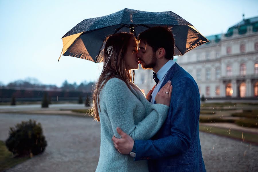 Fotografo di matrimoni Alina Bondarenko (alinabond). Foto del 11 aprile 2018