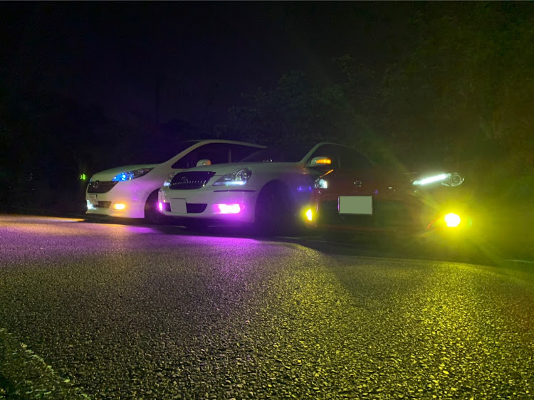 86のステップワゴン・18マジェスタ・86BRZ・コラボ・夜に関するカスタム事例の投稿画像2枚目