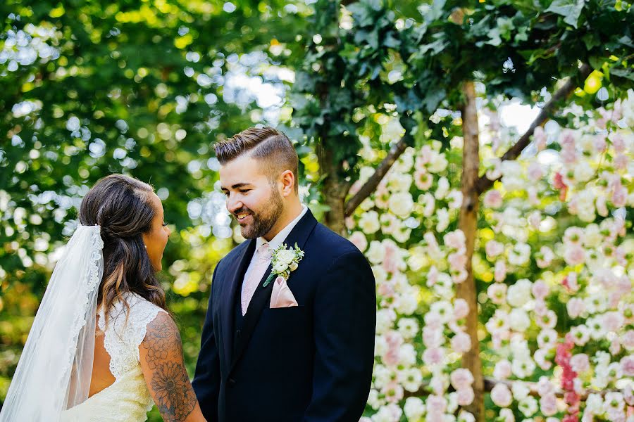 Fotógrafo de casamento Dannie Dan-Irabor (danniedan-irabor). Foto de 9 de março 2020