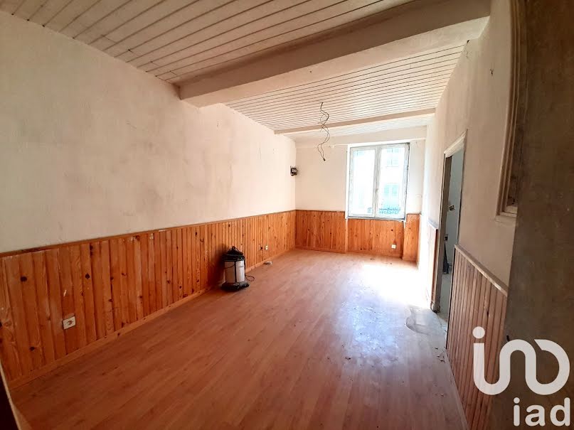 Vente maison 5 pièces 110 m² à Lezoux (63190), 45 000 €