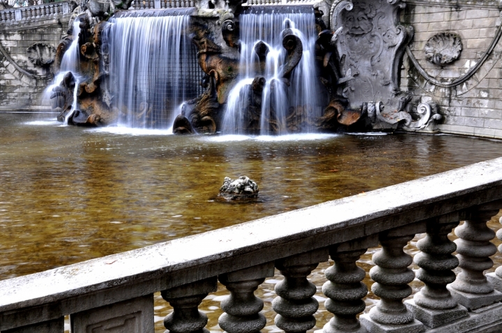 LA FONTANA DEI 12 MESI di Paolo Scabbia