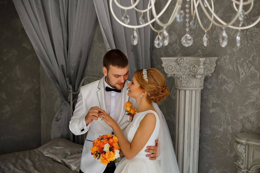 Fotografo di matrimoni Svetlana Surkova (anessy). Foto del 1 febbraio 2016