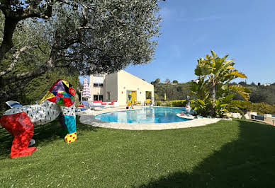 Maison avec piscine et terrasse 10