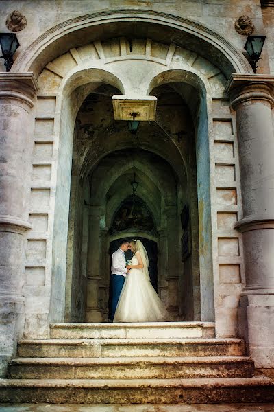 Fotografo di matrimoni Elena Bykova (eeelenka). Foto del 10 maggio 2015