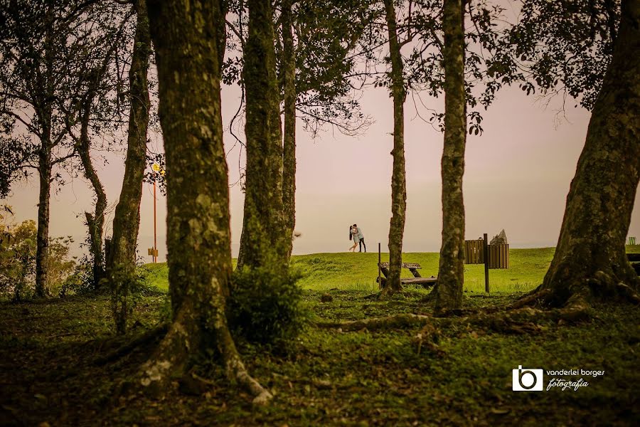 Bröllopsfotograf Vanderlei Borges (vanderleiborges). Foto av 11 maj 2020