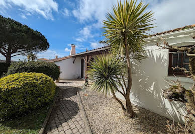 Maison avec terrasse 1