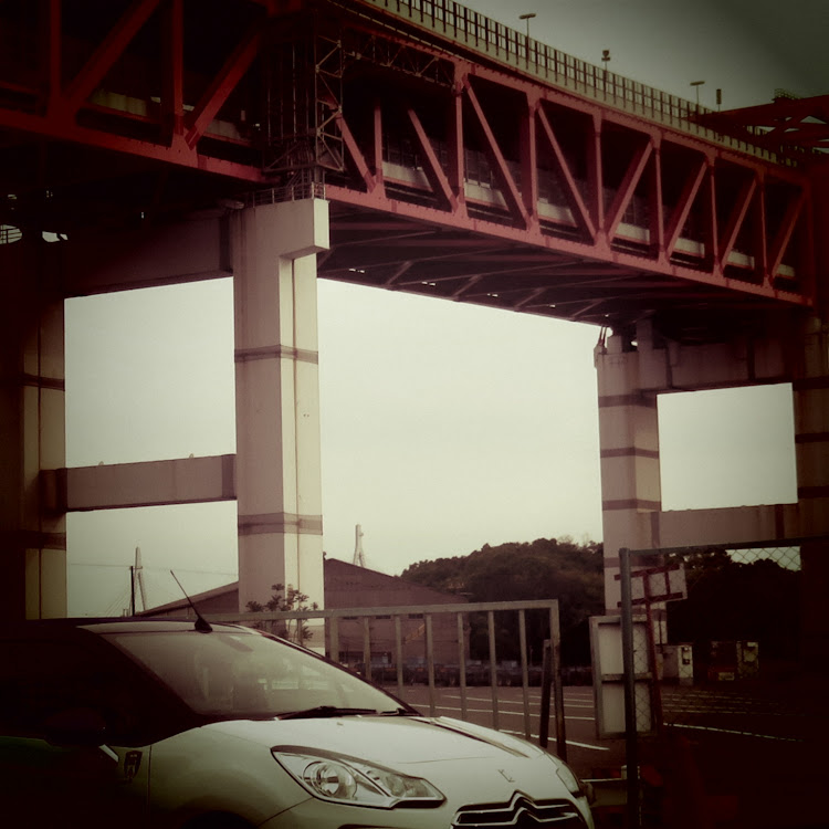 DS3 カブリオの南港大橋・コンテナに関するカスタム事例の投稿画像2枚目