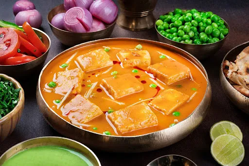 Matar Paneer