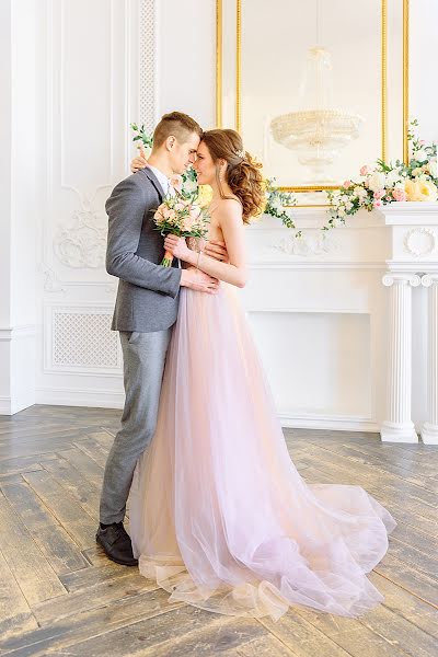 Fotografo di matrimoni Elena Stratichuk (stratichuk). Foto del 20 giugno 2019