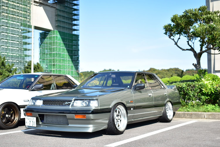 スカイラインの与島SA・スカイラインR31・R31・オフ会に関するカスタム事例の投稿画像15枚目