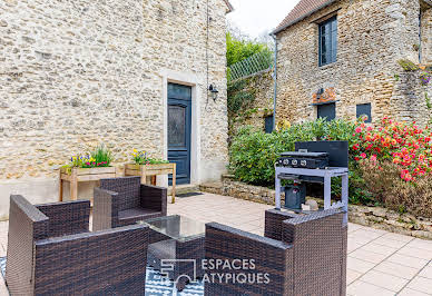 House with pool and terrace 9