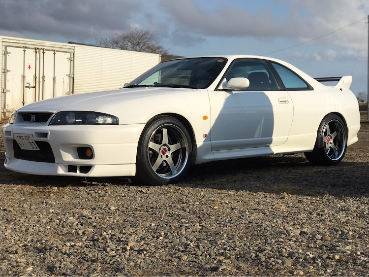スカイライン GT-Rのホイール交換・スカイラインに関するカスタム事例の投稿画像1枚目