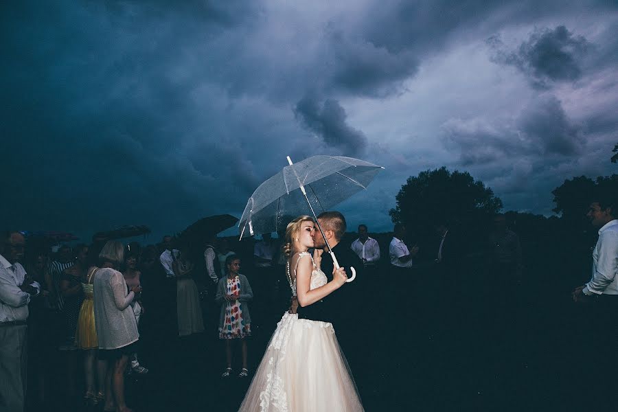 Fotógrafo de casamento Tatyana Knysh (zebra39). Foto de 10 de janeiro 2019