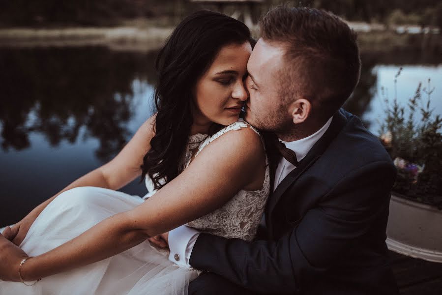 Wedding photographer Kinga Walawicz (kwmymagic). Photo of 11 December 2019