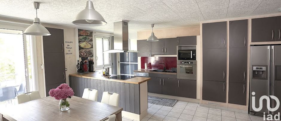 Vente appartement 6 pièces 126 m² à Saint-egreve (38120), 285 000 €