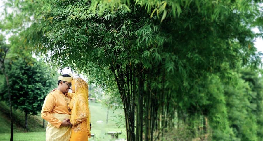 Fotógrafo de casamento Azrul Azhar (azrulazhar). Foto de 30 de setembro 2020