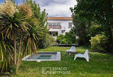 Maison avec piscine et terrasse 16