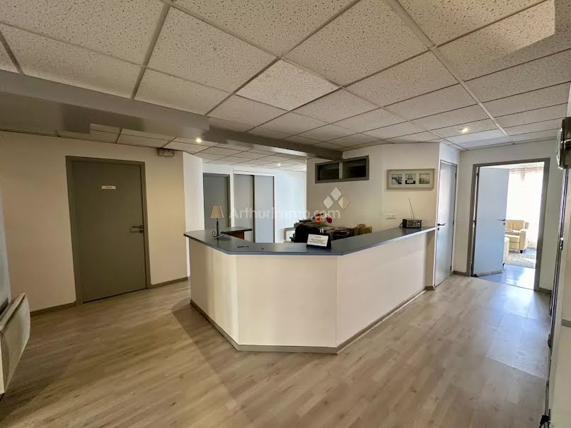 Vente locaux professionnels 5 pièces 112 m² à Draguignan (83300), 276 000 €